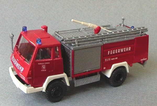 Roco1311_Steyr91-feuerwehr.jpg