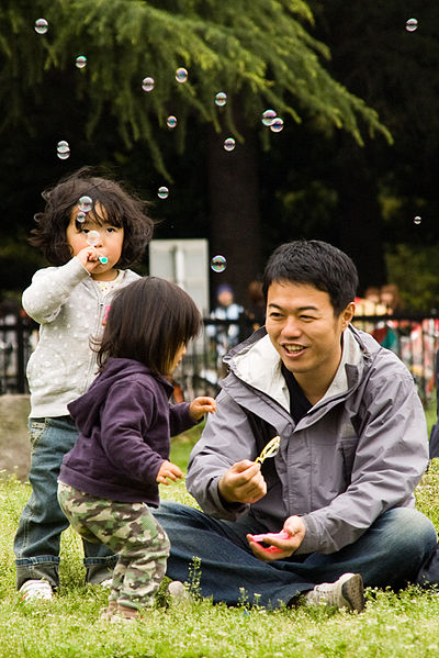 400px-Japanese_family_01.jpg