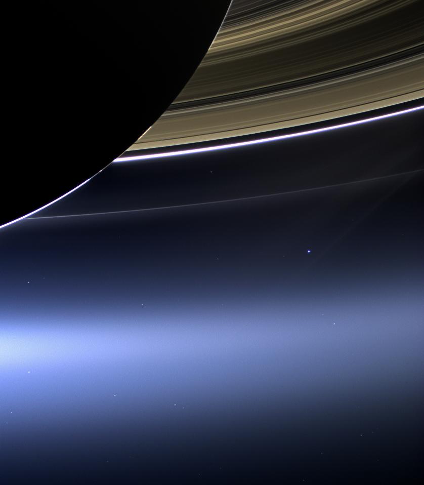 cassini_gegenlicht_erde_19_07_2013_big.jpg