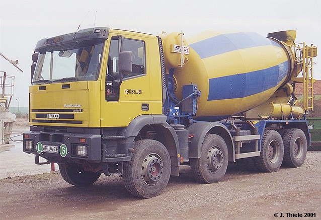 JT012-Iveco-Euro-Trakker-4a-Betonmischer-gelb-Str-blau.jpg